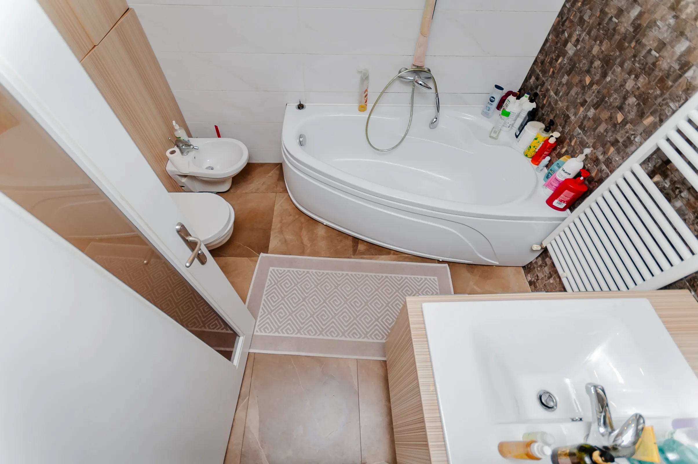 Chișinău Rîșcani str. Bogdan Voievod 18