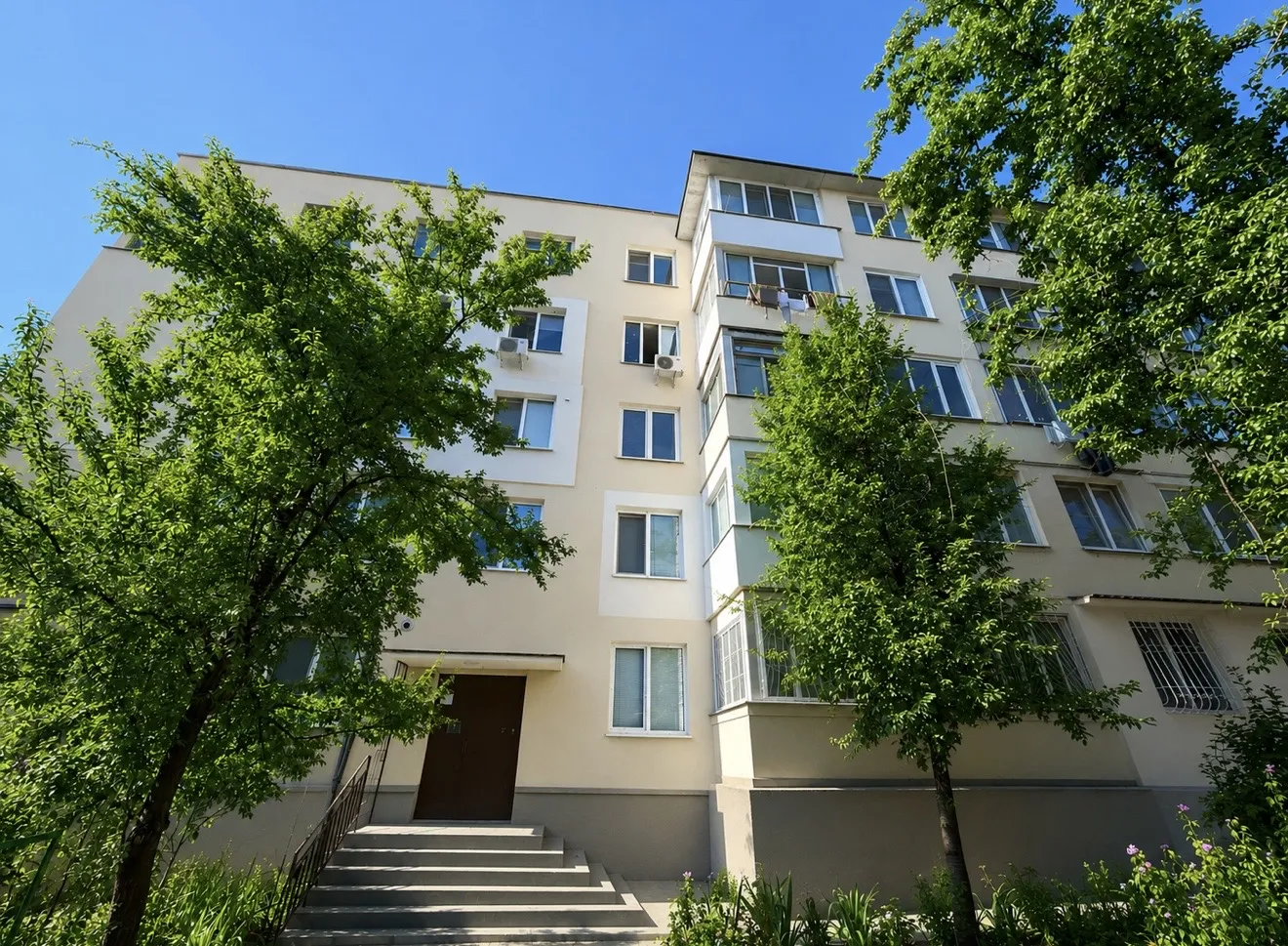 Кишинев Рышкановка ул. Мирон Костин 14