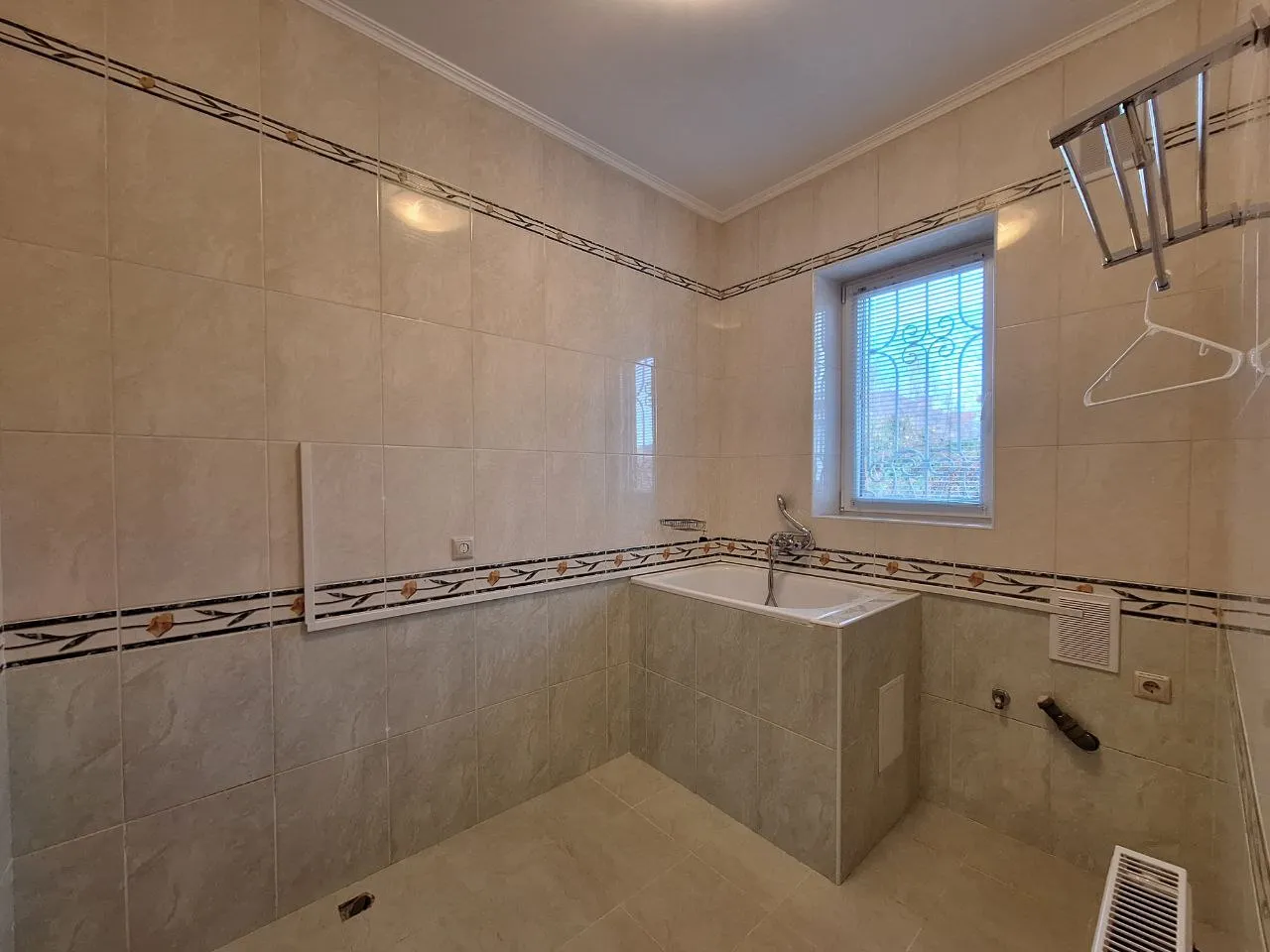 Chișinău Codru str. Anton Ablov 27