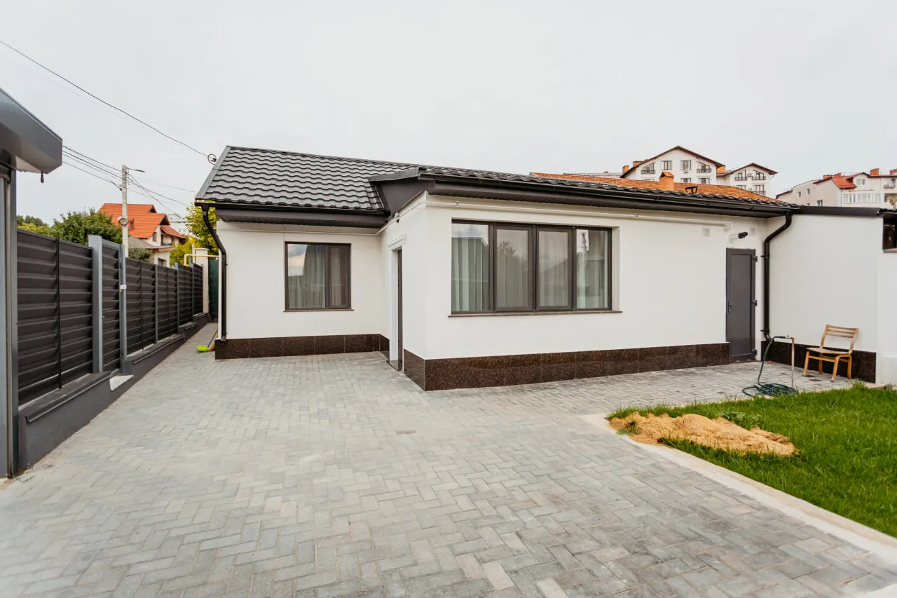 Ialoveni Centru str. Lev Tolstoi 0