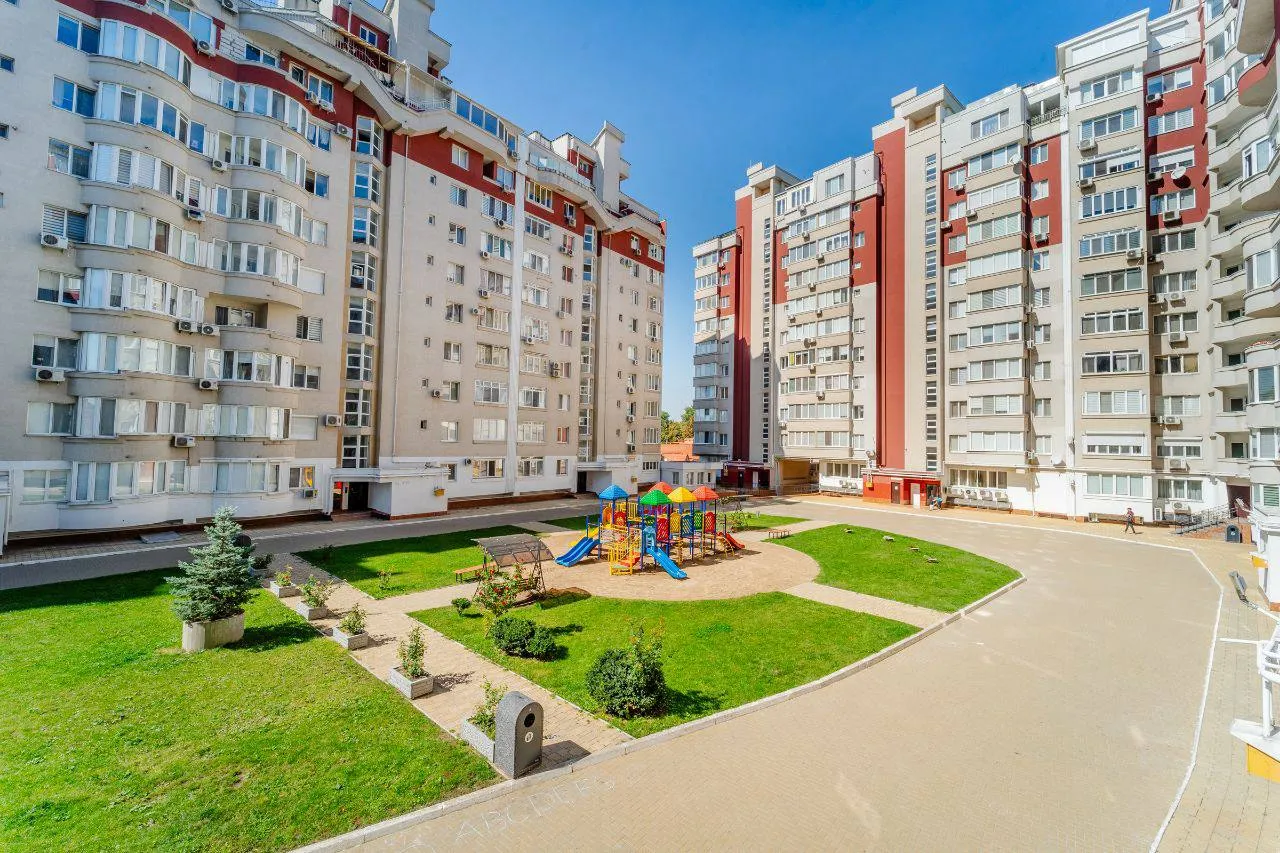 Chișinău Centru str. Lev Tolstoi 11