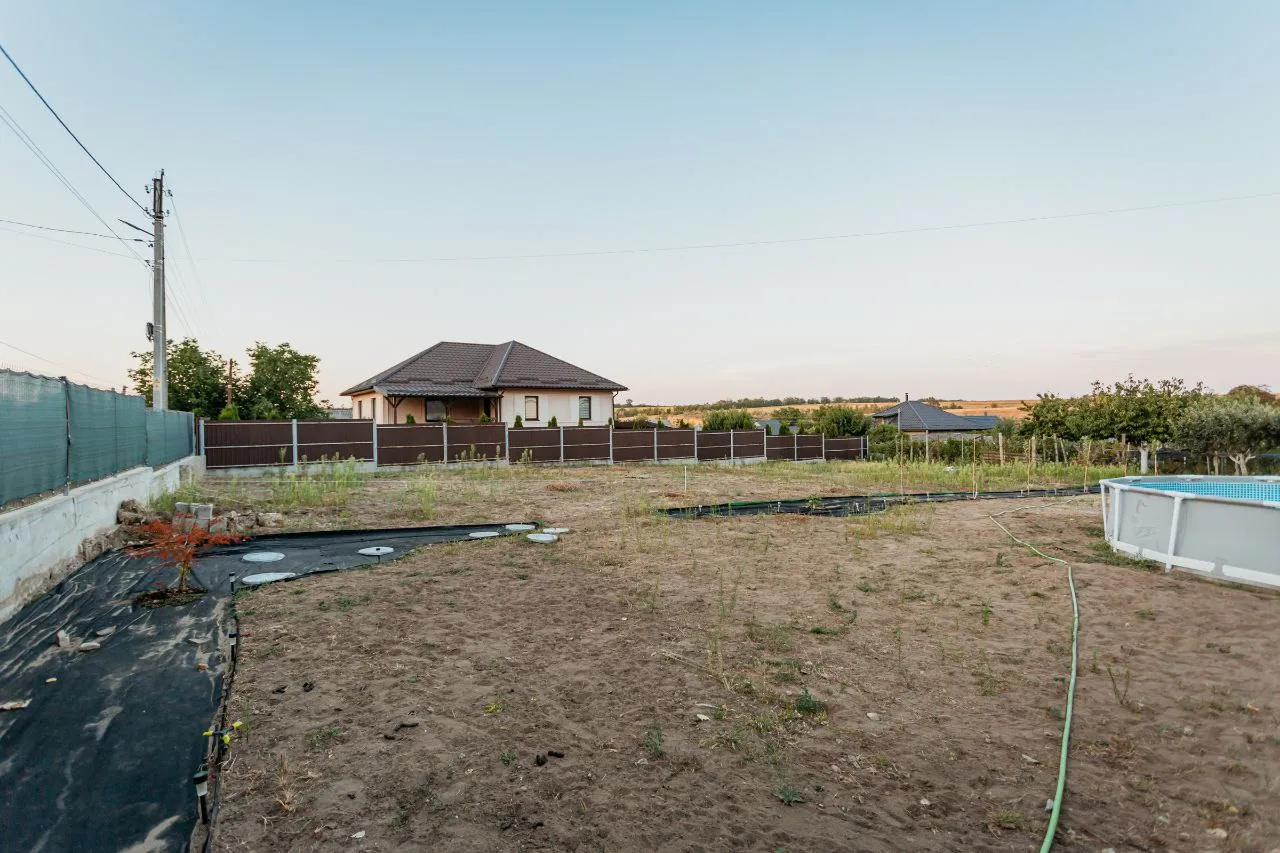 Anenii Noi Chetrosu str. Plopului 13