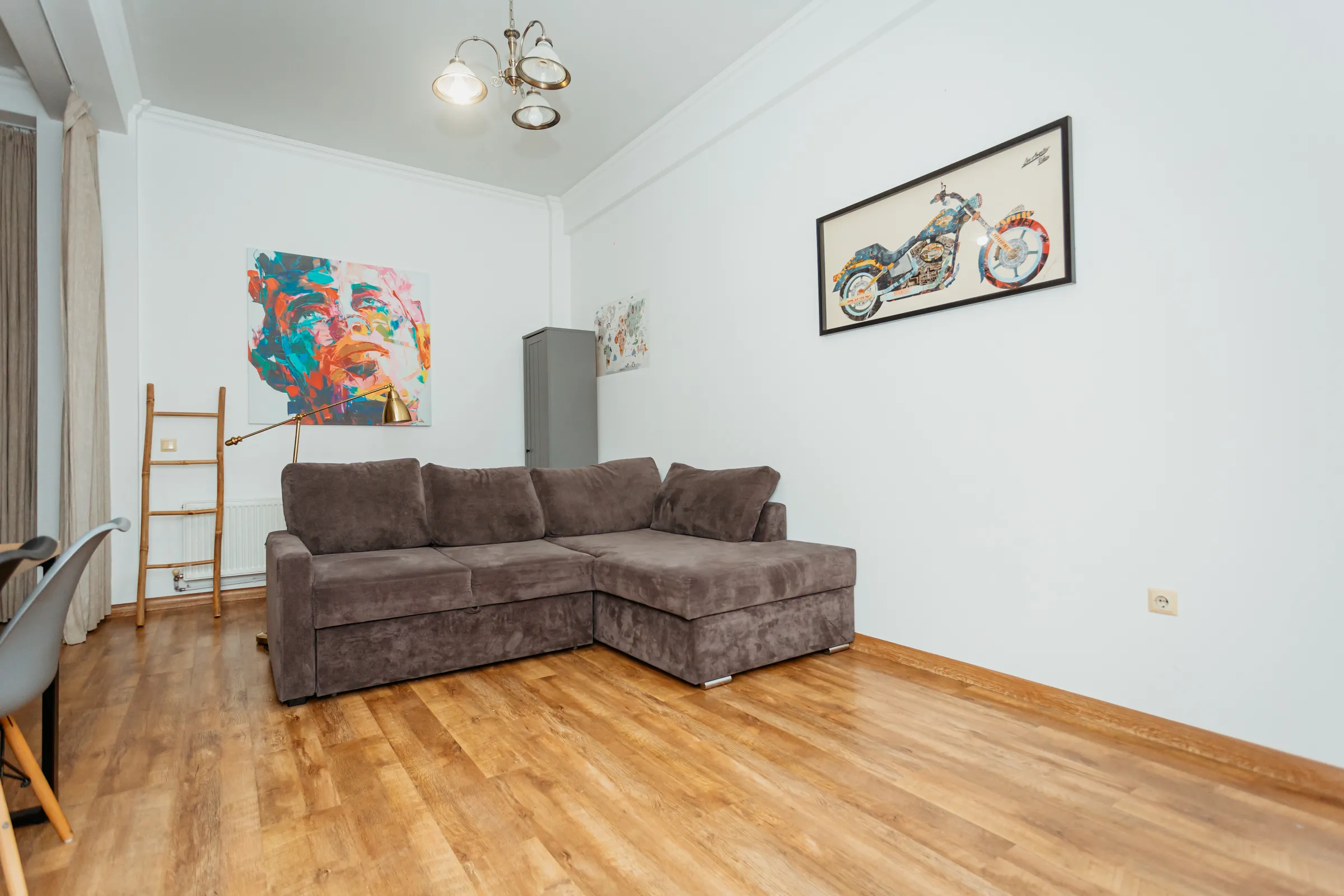 Chișinău Botanica str. Grenoble 4