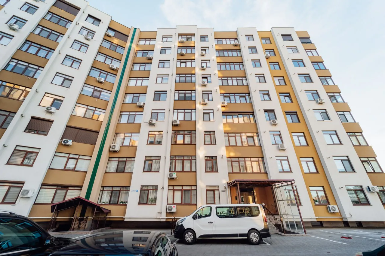 Chișinău Botanica str. Grenoble 12