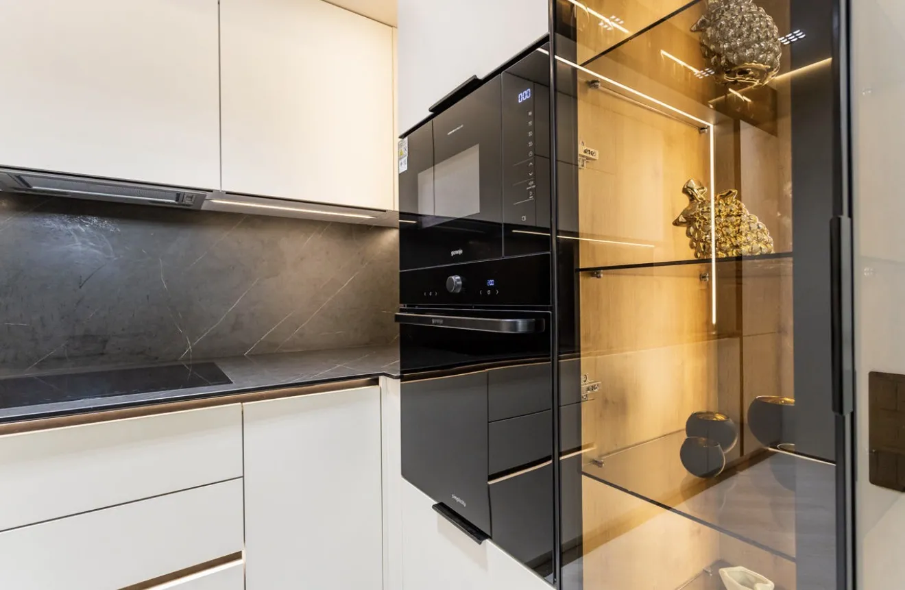 Str. Calea Iesilor 6 C  9