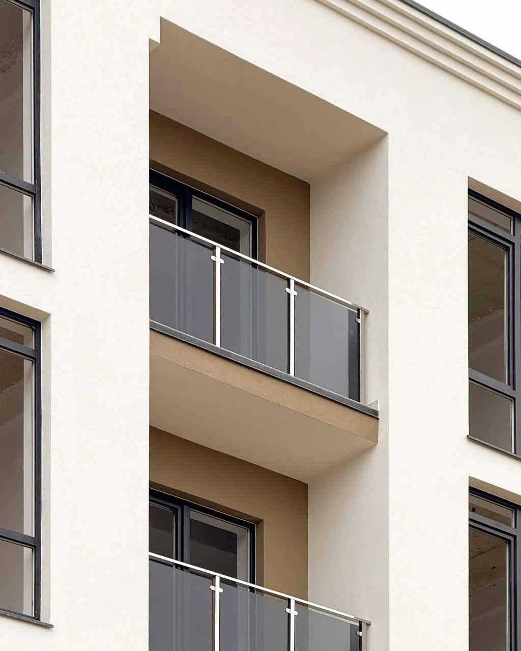 Ialoveni, Centru str. Grigore Vieru 6