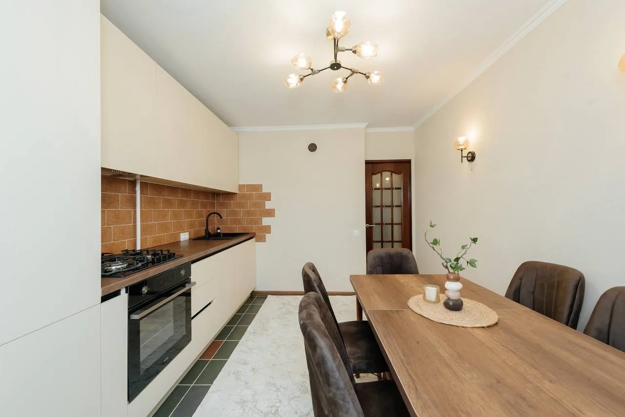 Chișinău Buiucani str. Onisifor Ghibu 6