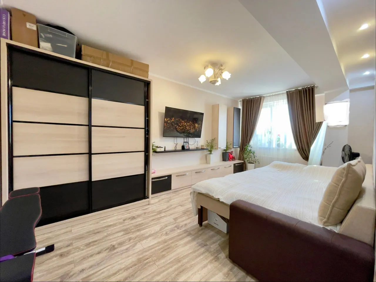 Ialoveni, Centru str. Alexandru cel Bun 4