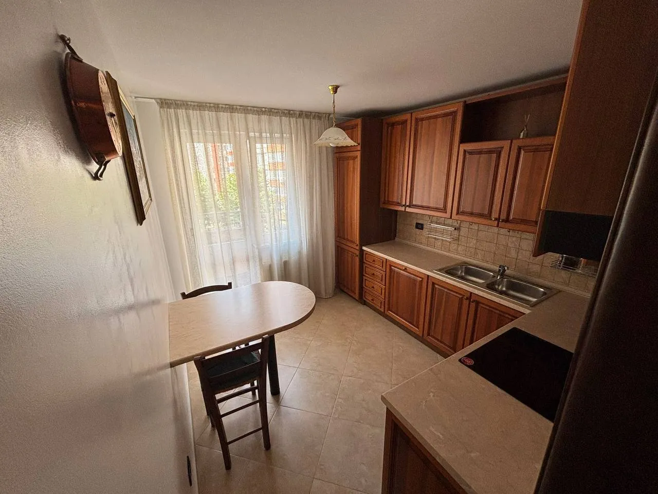 Chișinău Centru str. Valea Trandafirilor 6