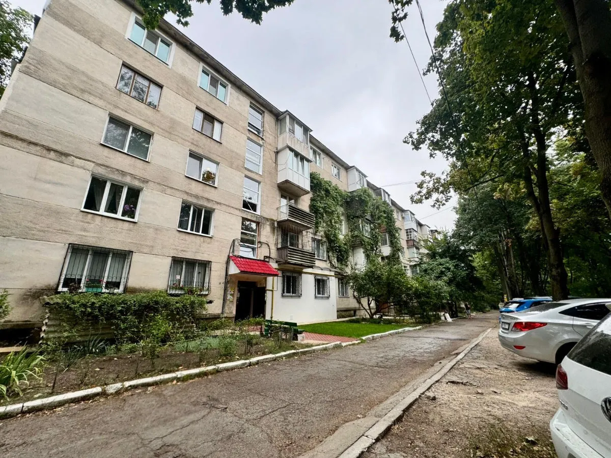 Chișinău Rîșcani str. Florilor 11