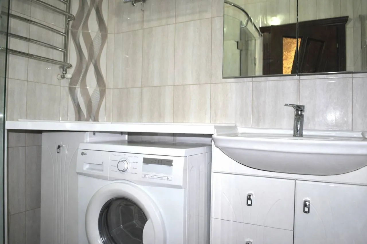 Chișinău Buiucani str. Alba Iulia 12