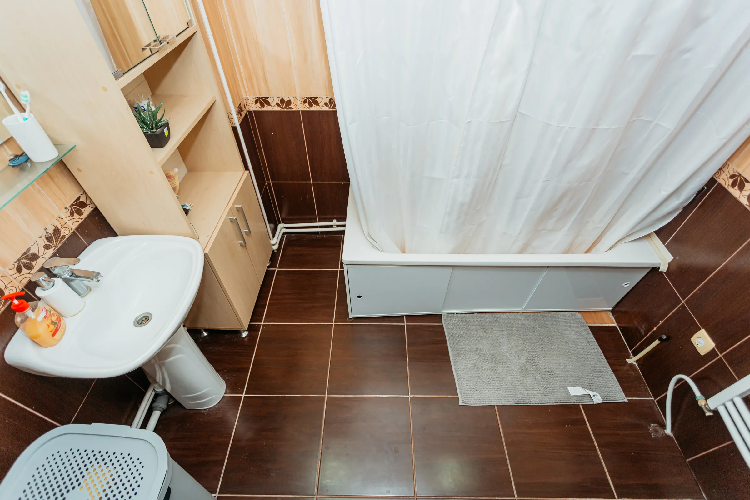 Chișinău Botanica str. Grenoble 7