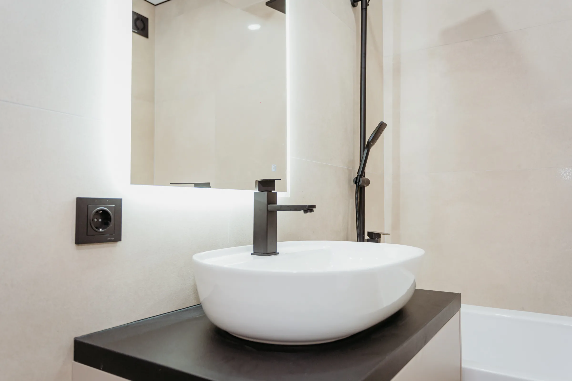 Chișinău Ciocana bd. Mircea cel Bătrân 16