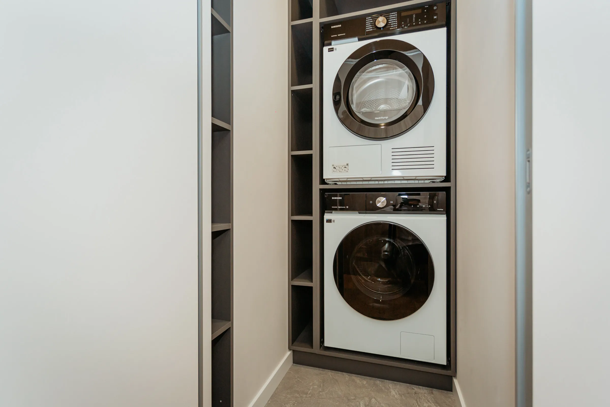 Chișinău Buiucani str. Liviu Deleanu 11