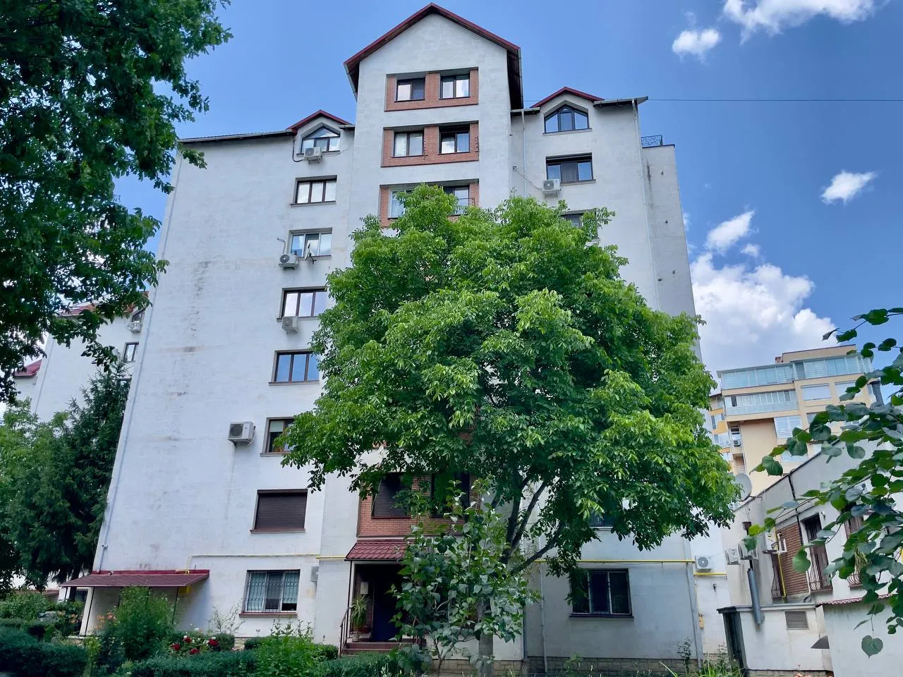 Chișinău Centru str. Ion Inculeț  11