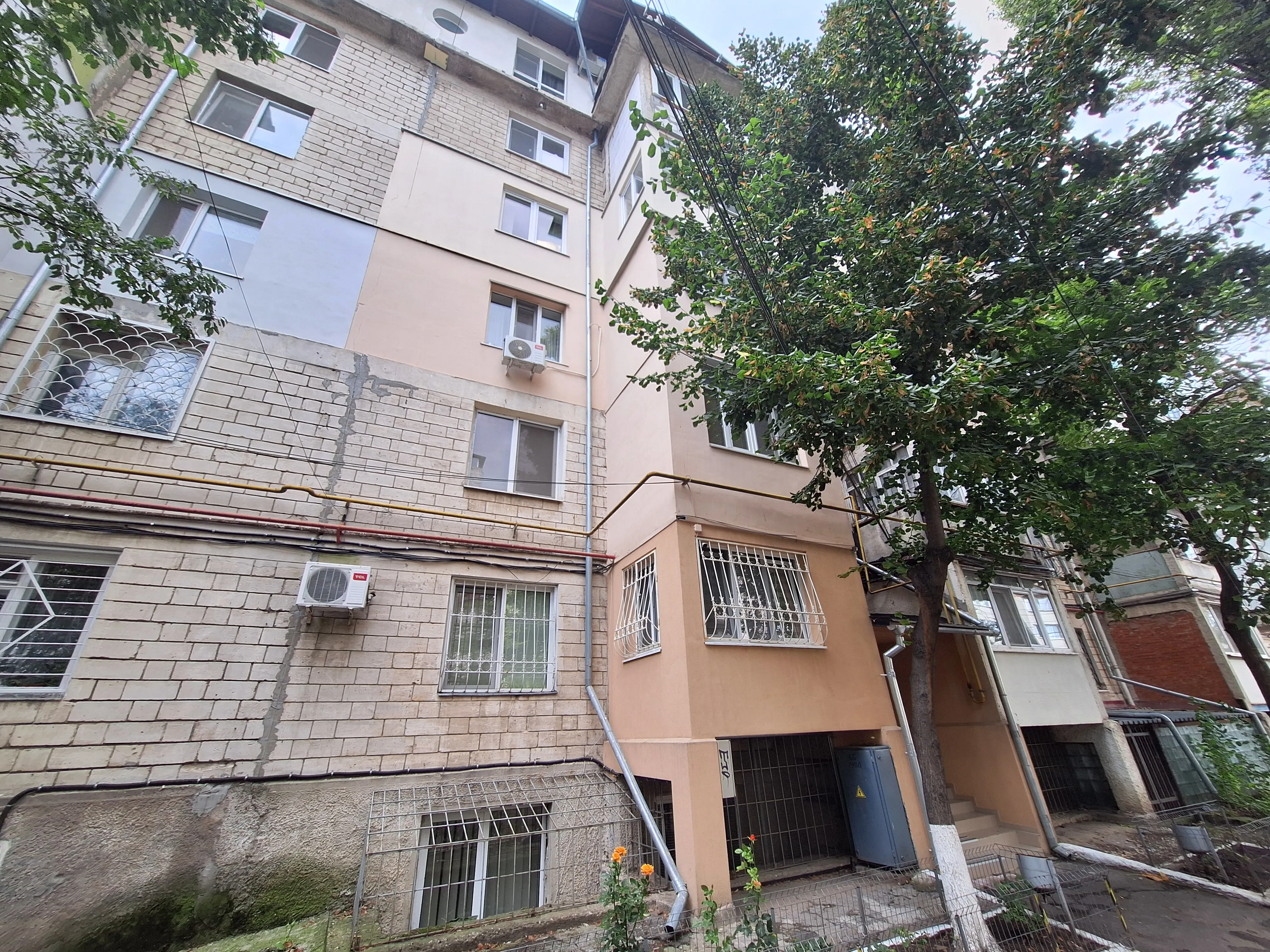 Chișinău Botanica str. Nicolae Titulescu 8