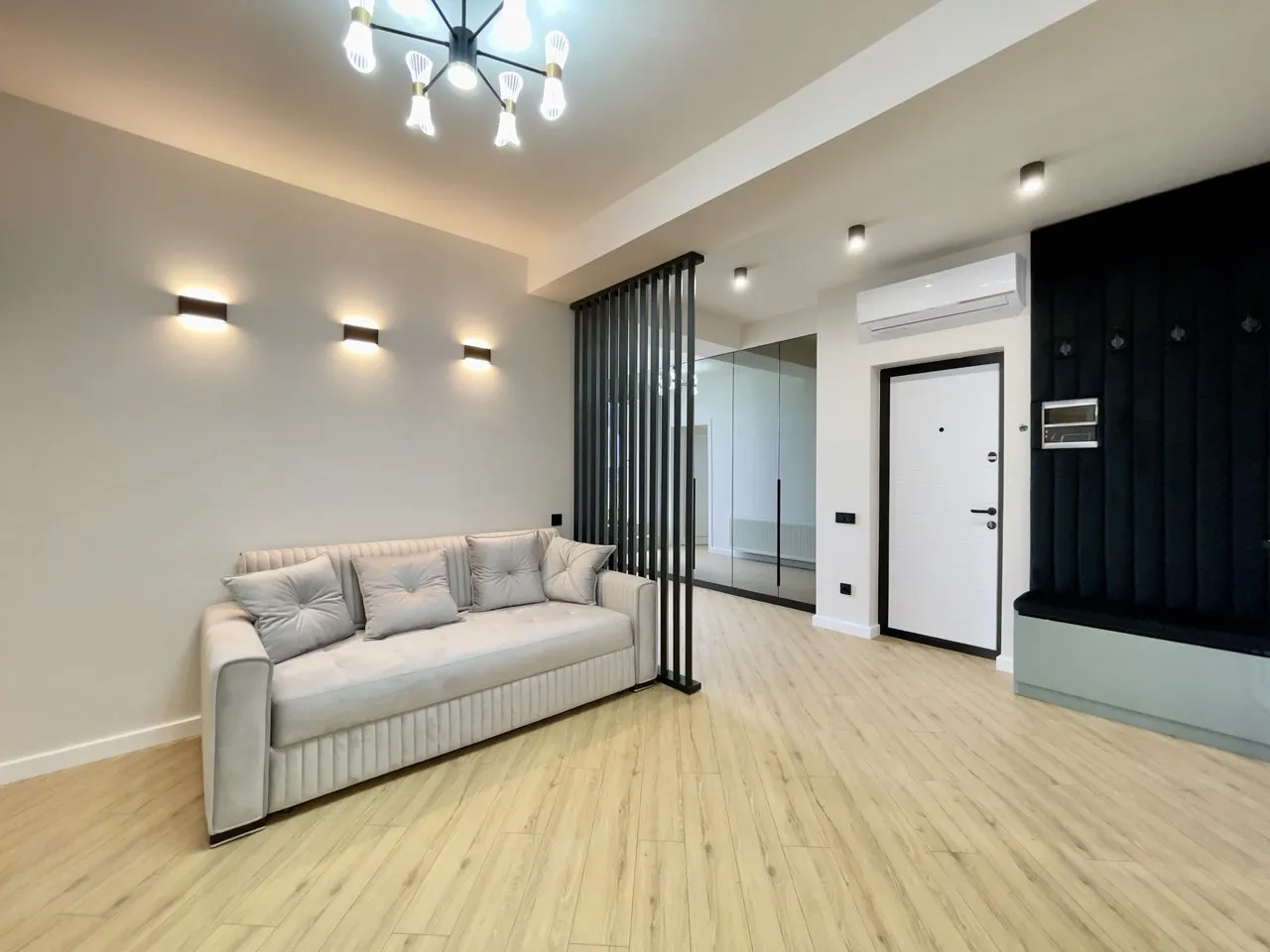 Ialoveni, Centru str. Alexandru cel Bun 4