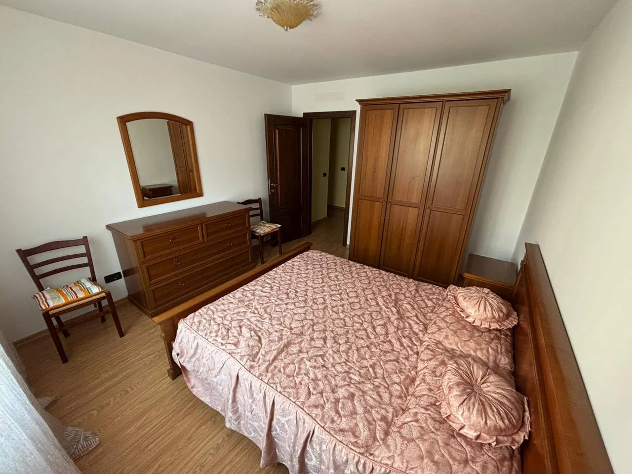 Chișinău Centru str. Valea Trandafirilor 4