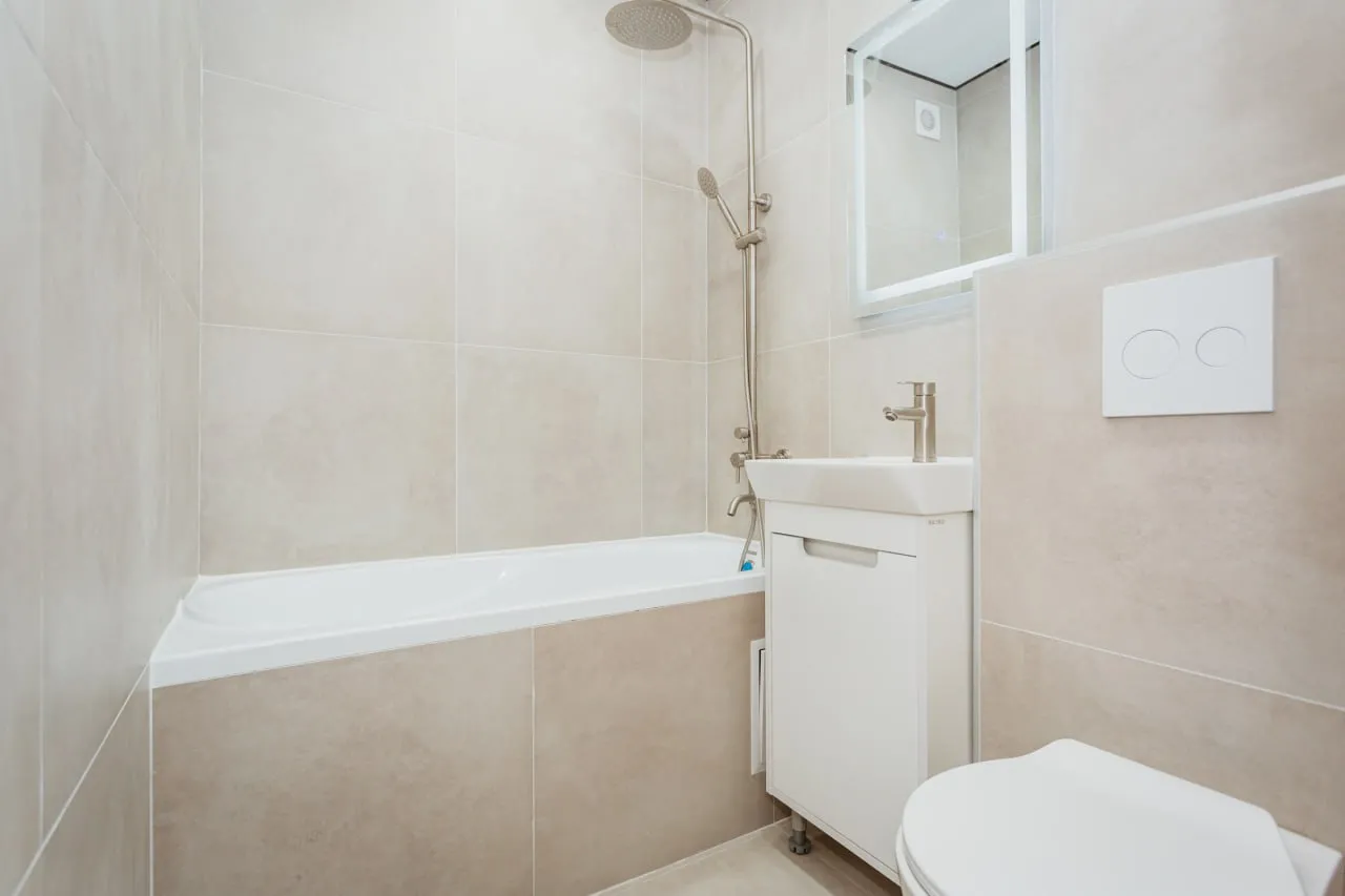 Chișinău Botanica str. Nikolai Zelinski 7