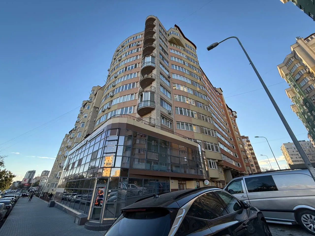 Chișinău Ciocana bd. Mircea cel Bătrân 13