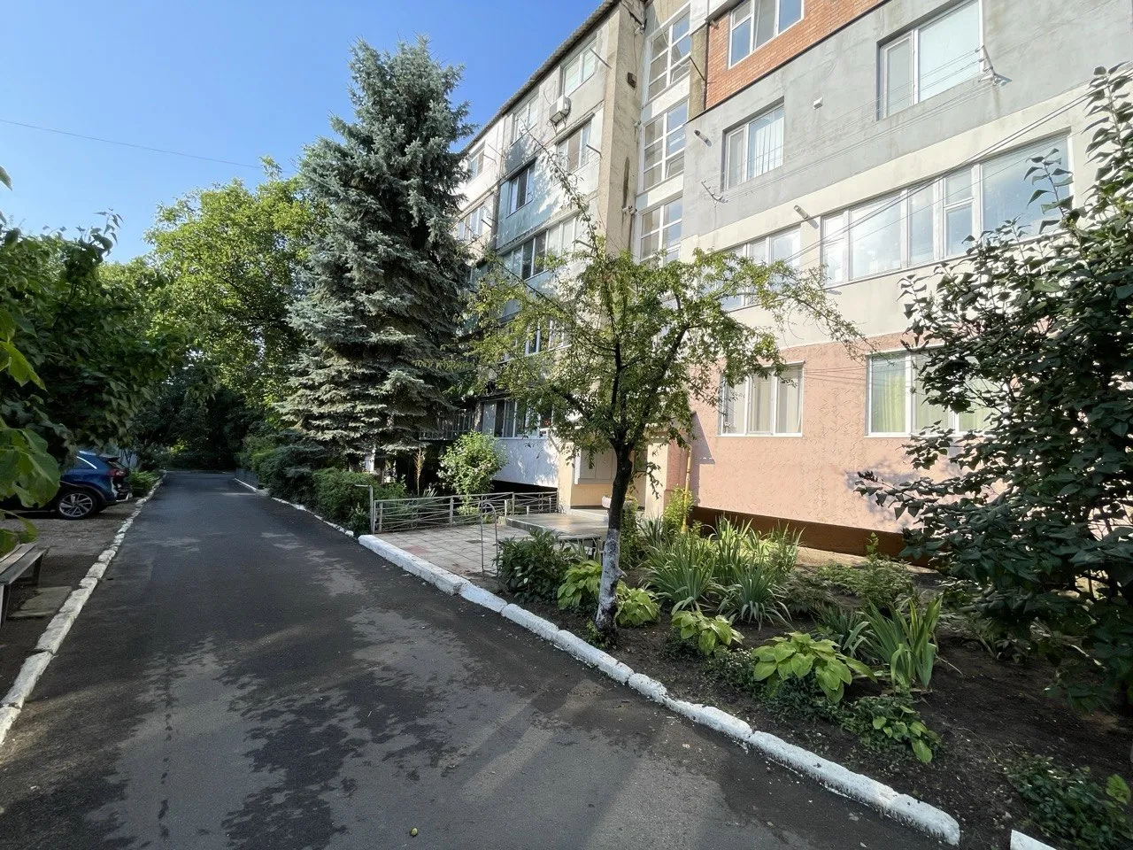 Ialoveni Centru str. Daniil Sihastru  9