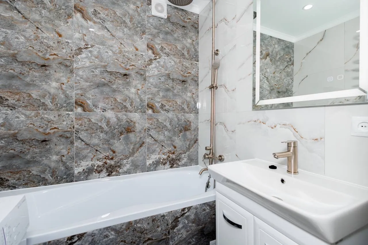 Chișinău Rîșcani str. Miron Costin 8