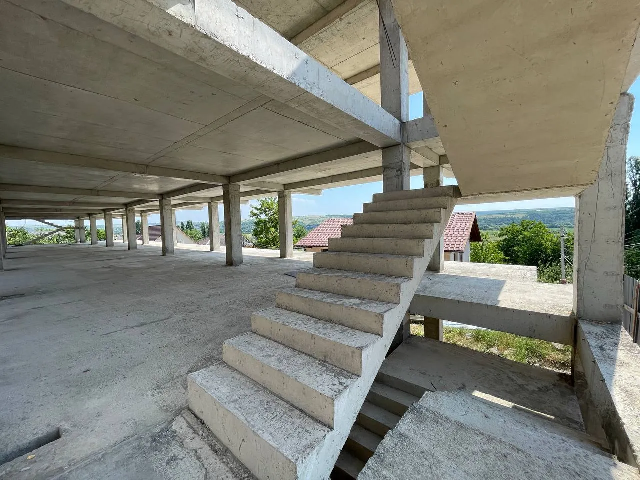 Ialoveni, Centru str. Grigore Vieru 18