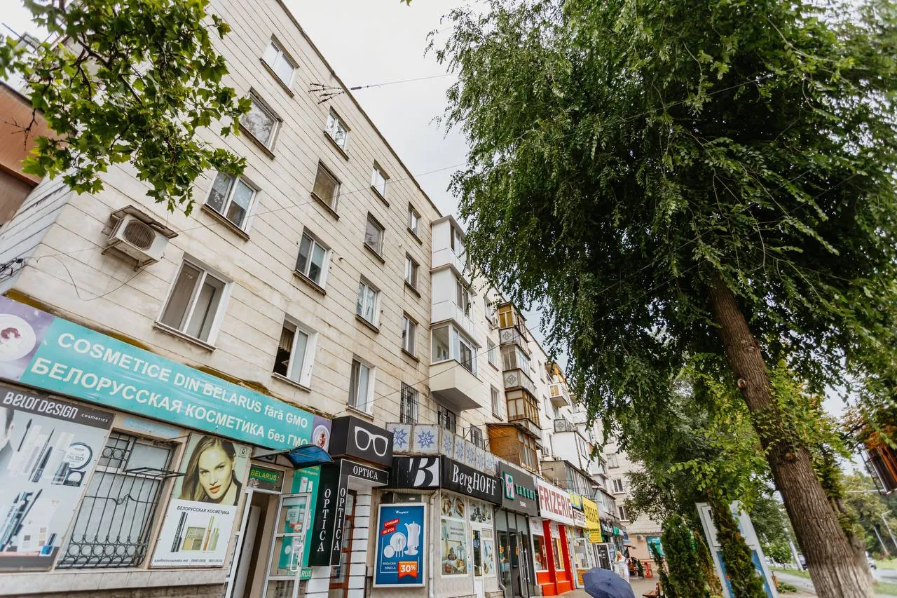 Chișinău Botanica bd. Decebal 12