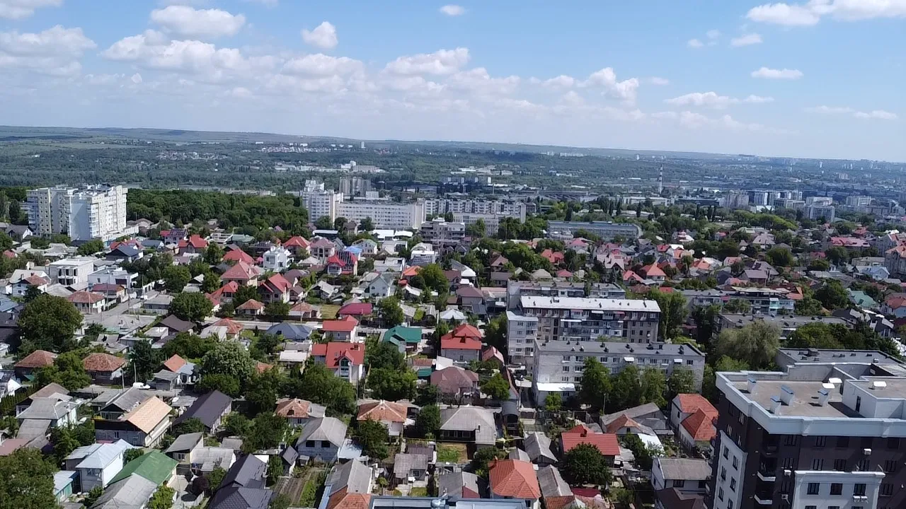 Chișinău Buiucani str. Alba Iulia 11