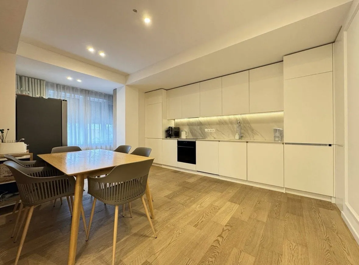 Chișinău Botanica str. Grenoble 9