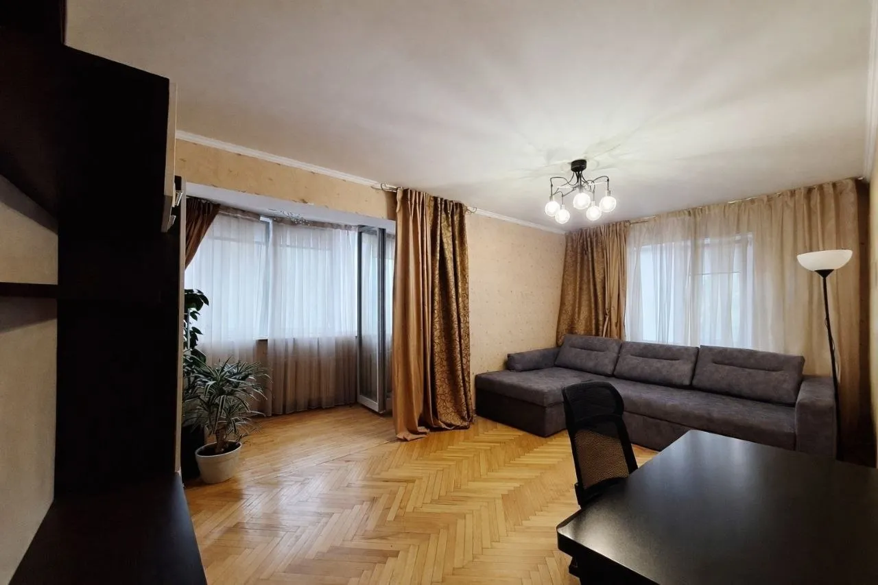 Chișinău Botanica bd. Dacia 4