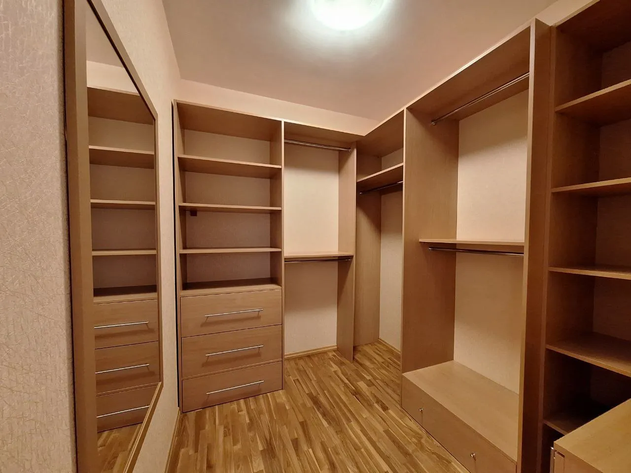 Chișinău Codru str. Anton Ablov 13