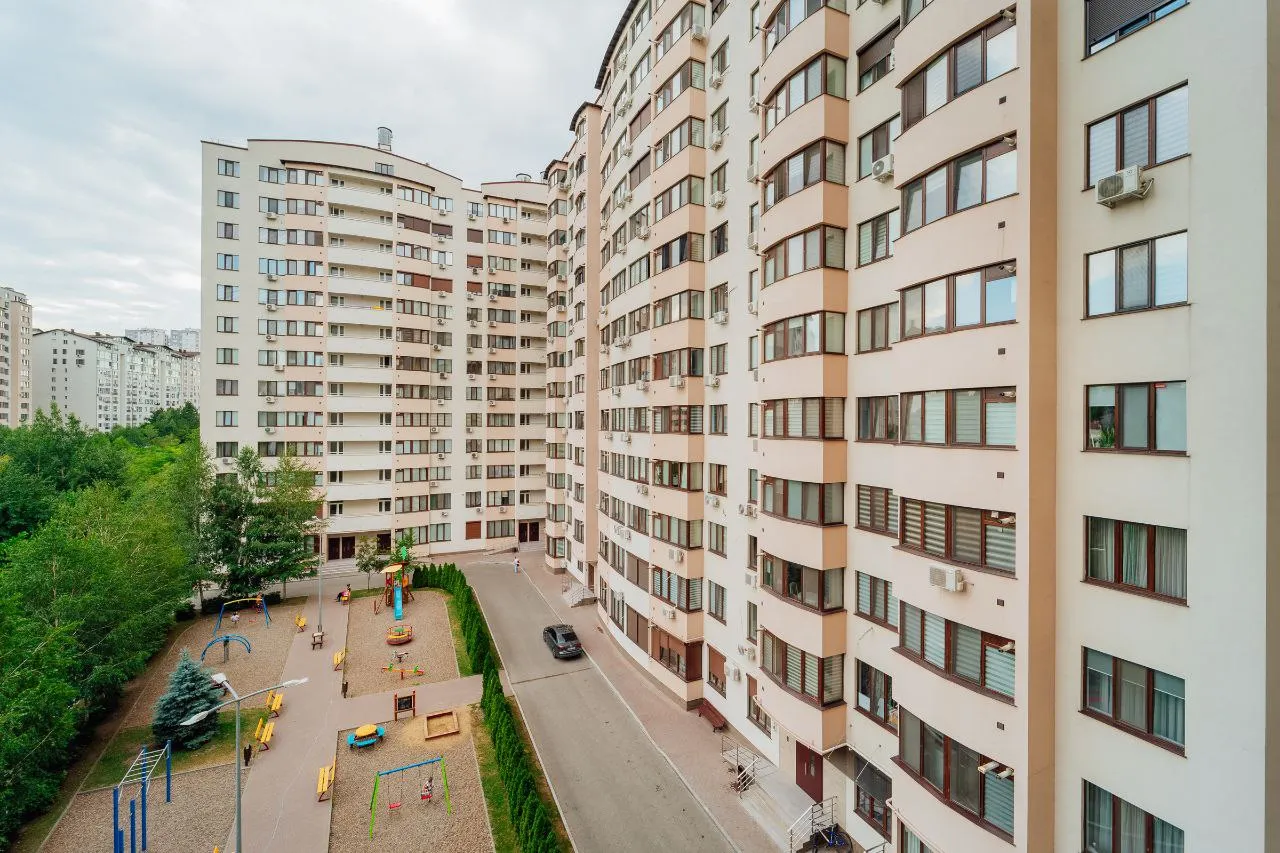 Chișinău Botanica str. Hristo Botev 13