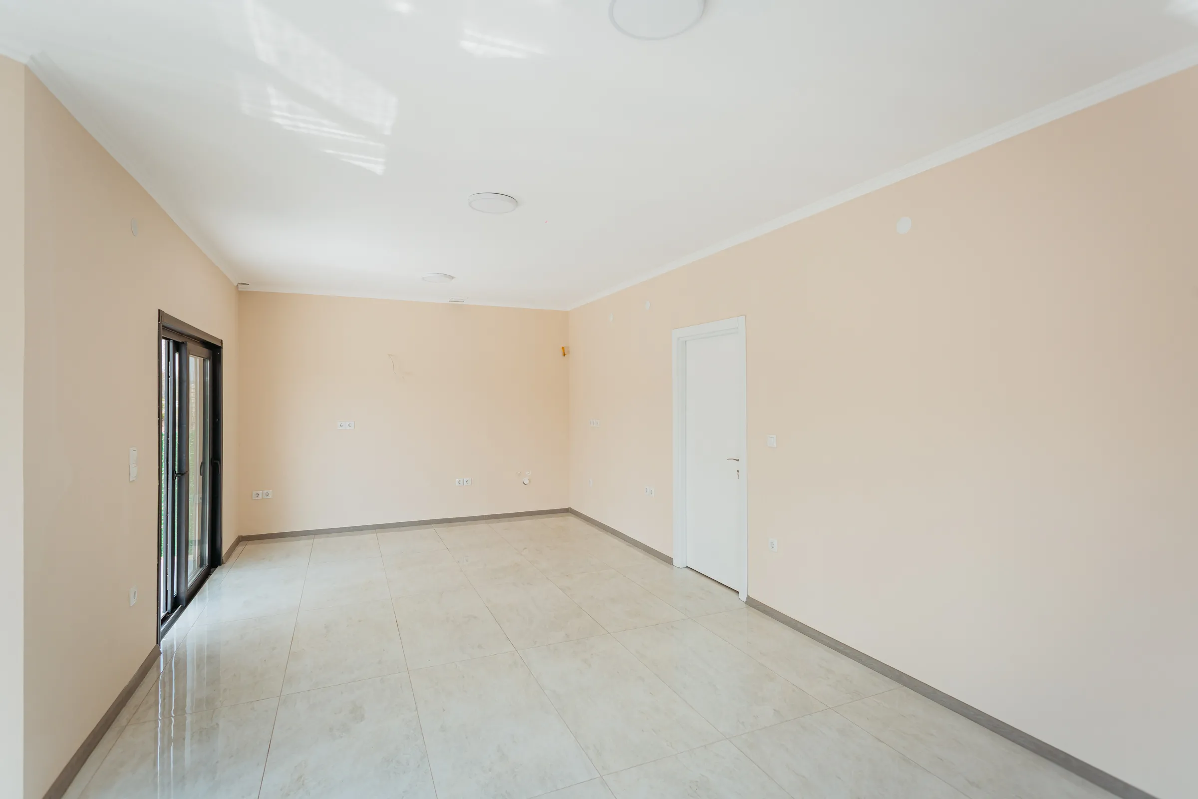 Ialoveni Nimoreni str. Codrilor 5