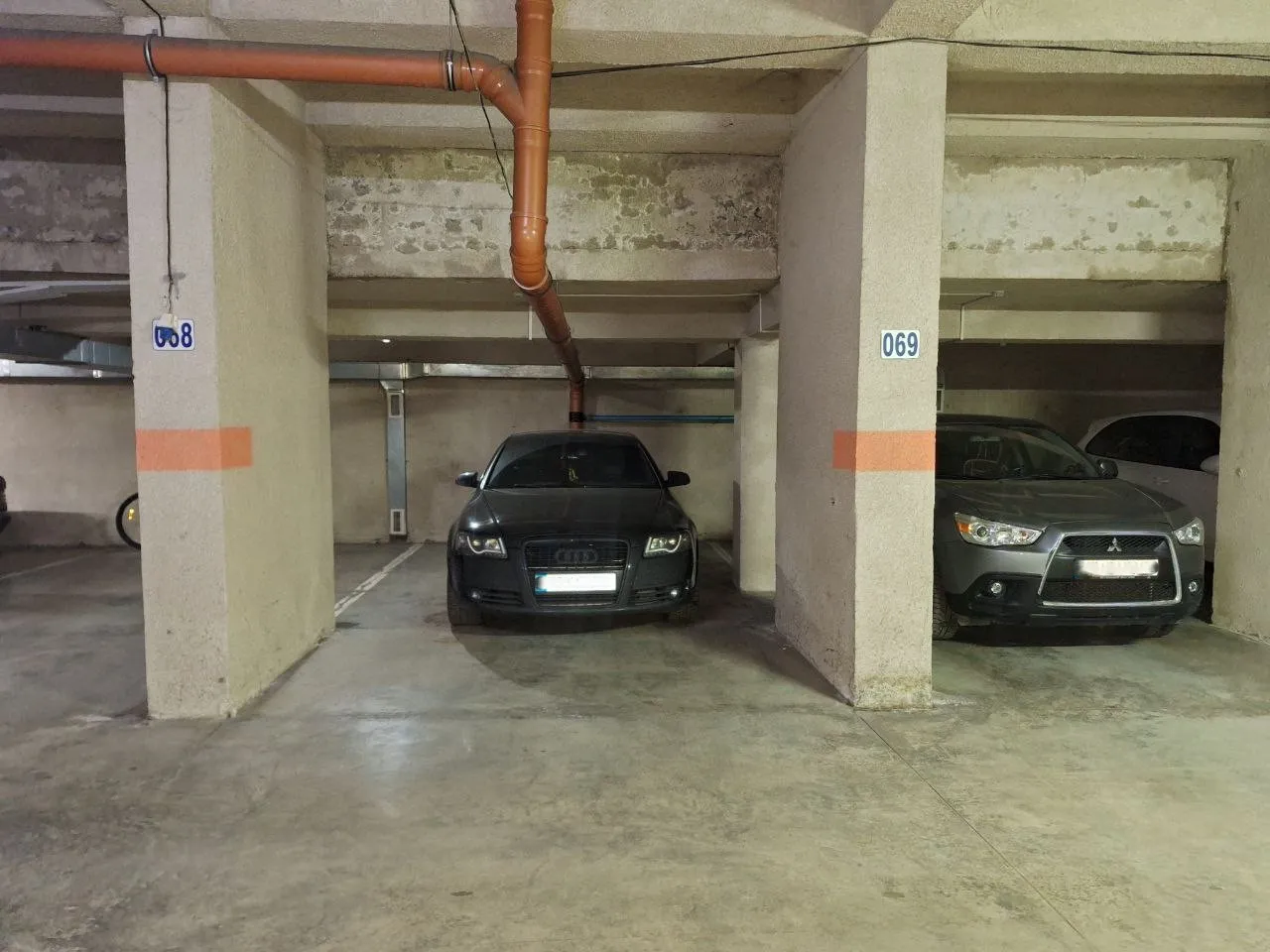 Chișinău Botanica str. Grenoble 9