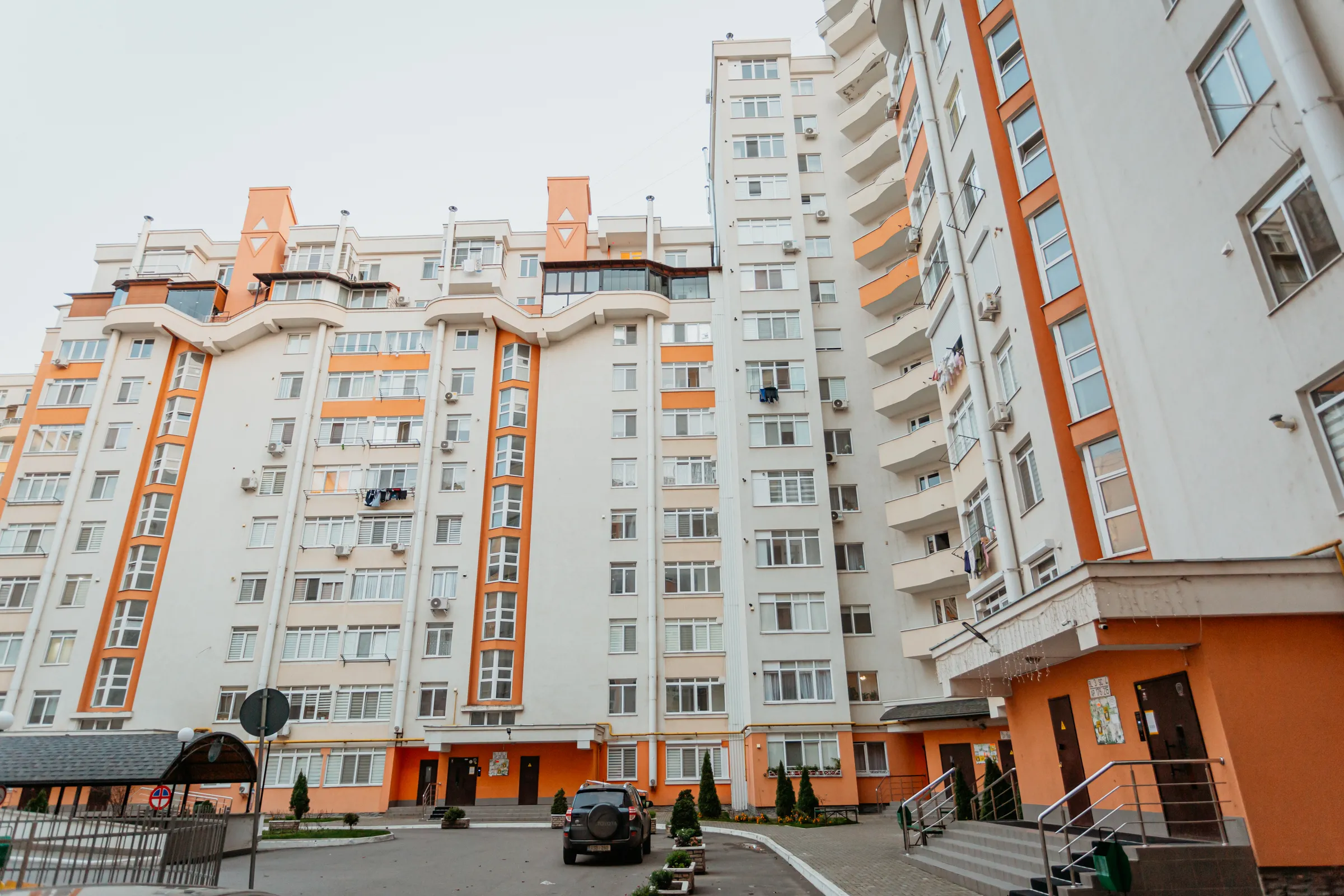 Chișinău Buiucani str. Alba Iulia 8