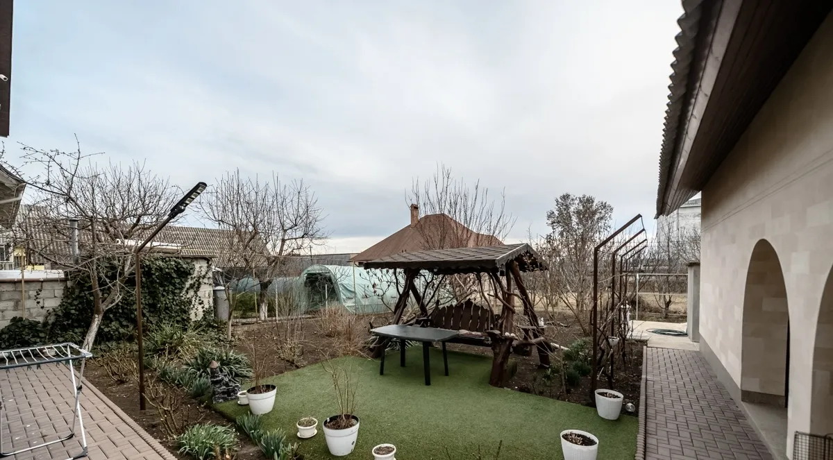 Chișinău Grătiești str. Nucarilor 15