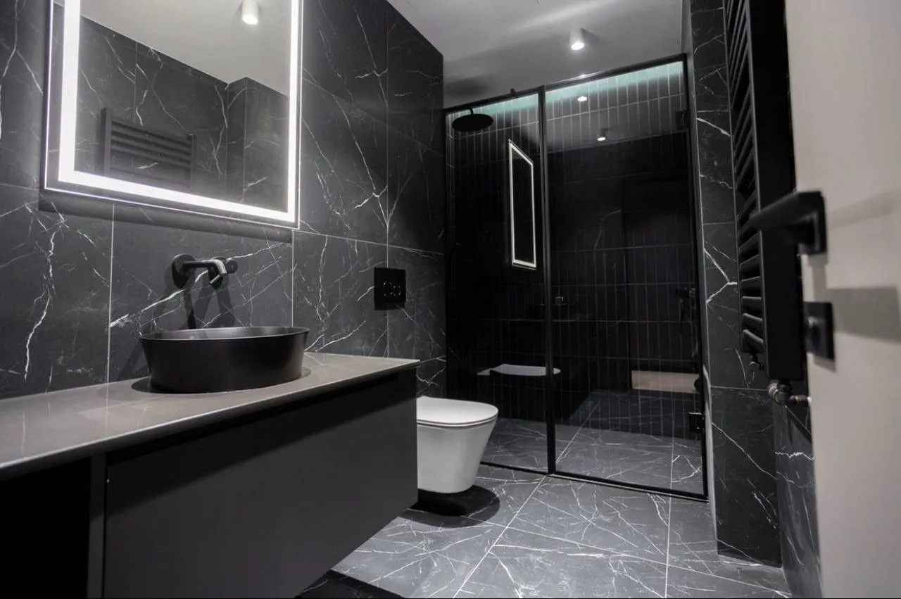 Str. Tricolorului 34  3