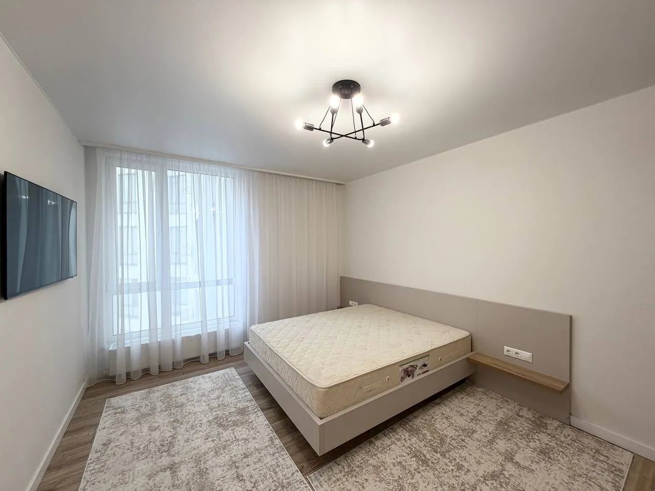 Chișinău Centru bd. Renașterii Naționale 3