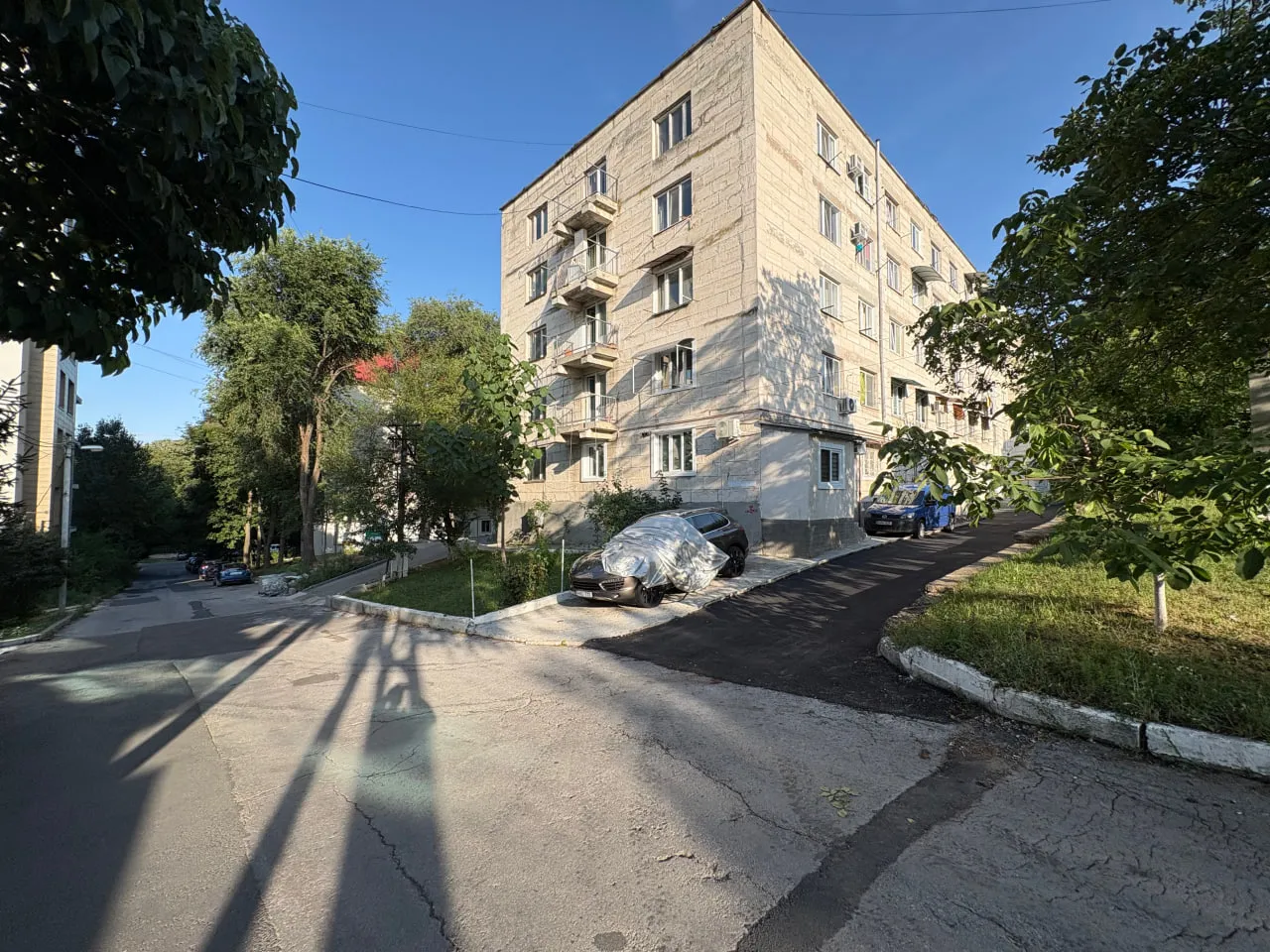 Кишинев Буюканы ул. Буюкани 9