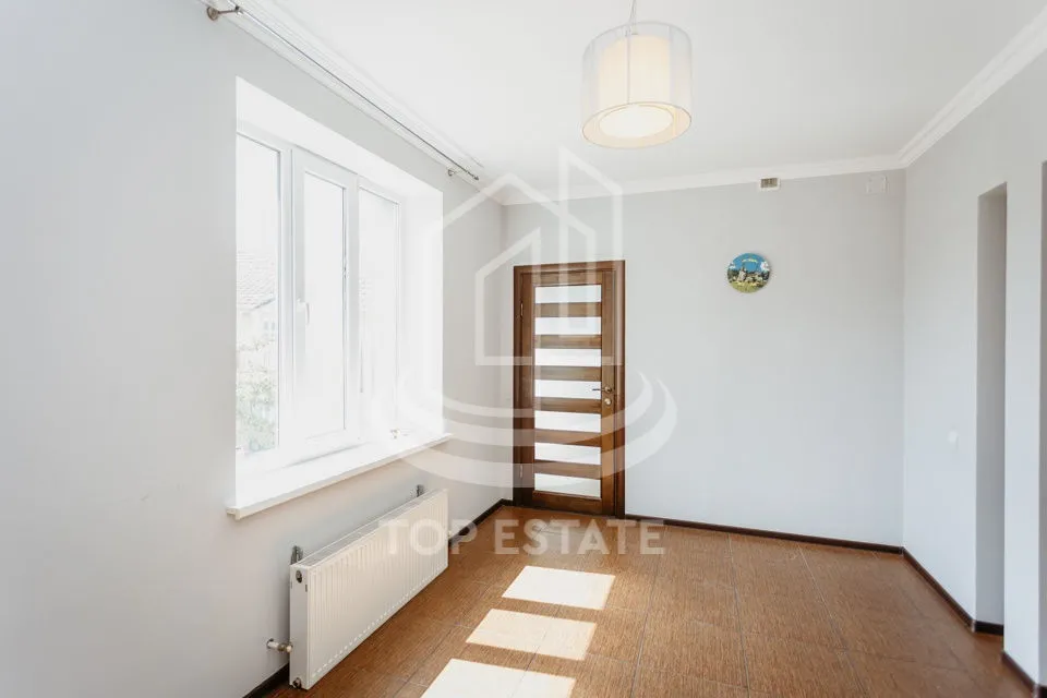 Costești Centru str. Ștefan cel Mare și Sfânt . 15