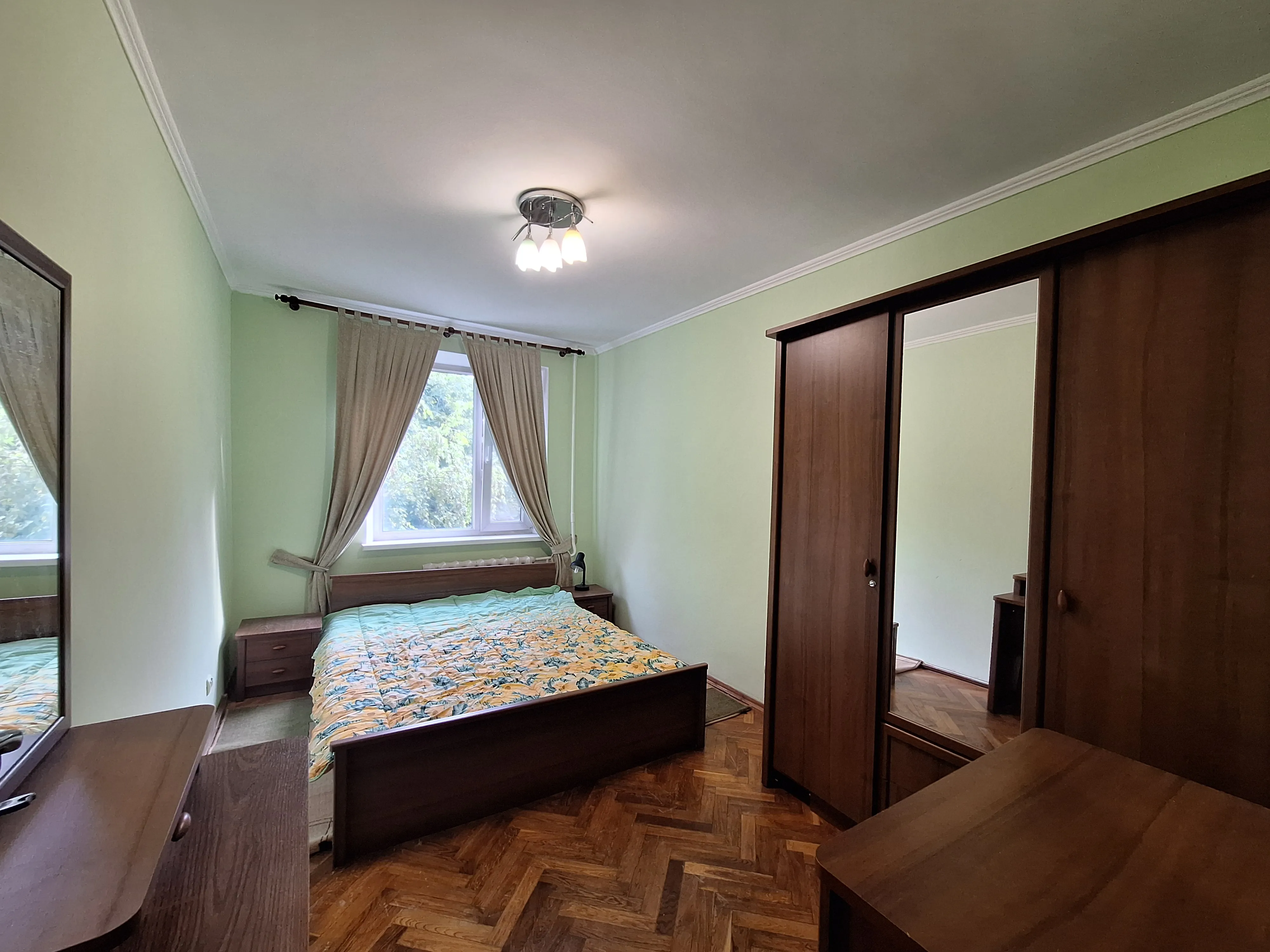 Chișinău Botanica bd. Dacia 4