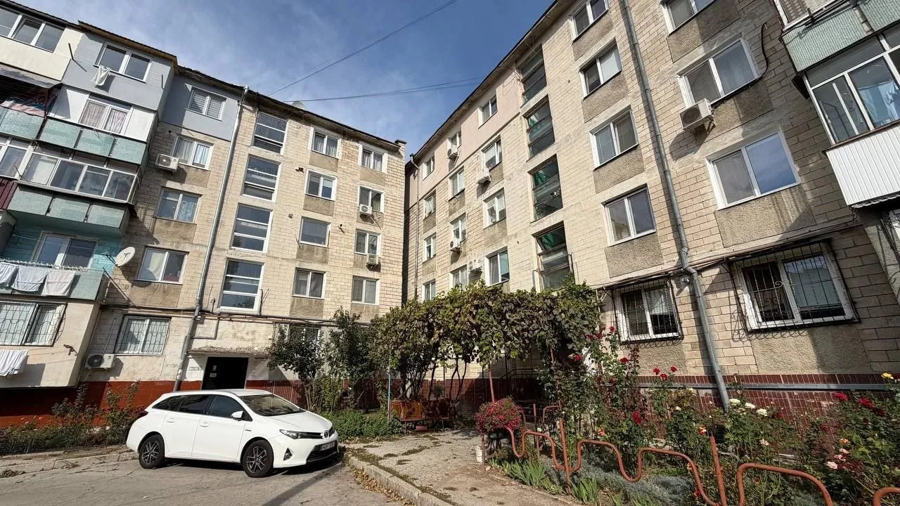 Chișinău Buiucani str. Ion Pelivan 4